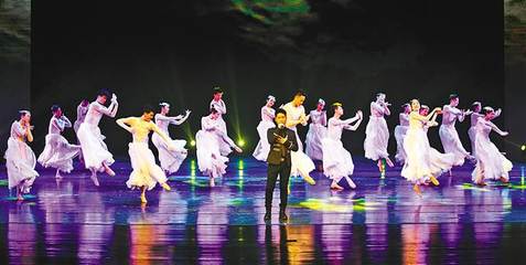 重慶舉辦群眾文藝創(chuàng)作展演，推動(dòng)文化藝術(shù)交流繁榮發(fā)展